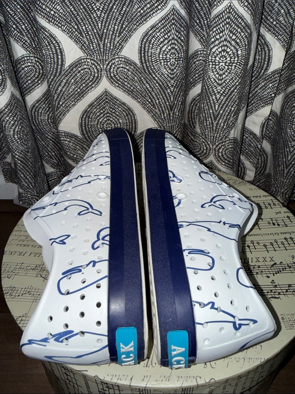 Native Shoes Jefferson Whale Print Slip-Ons - Unisex M7/W9 Rare Print - Picture 5 of 8